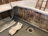浴室エプロン・カウンター内清掃