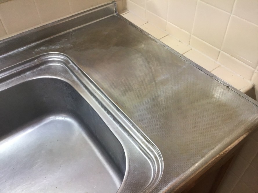 食洗機下の水垢