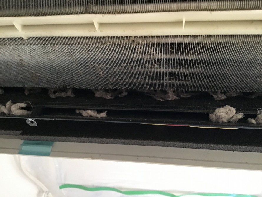 東芝フィルター自動掃除機能付きエアコン